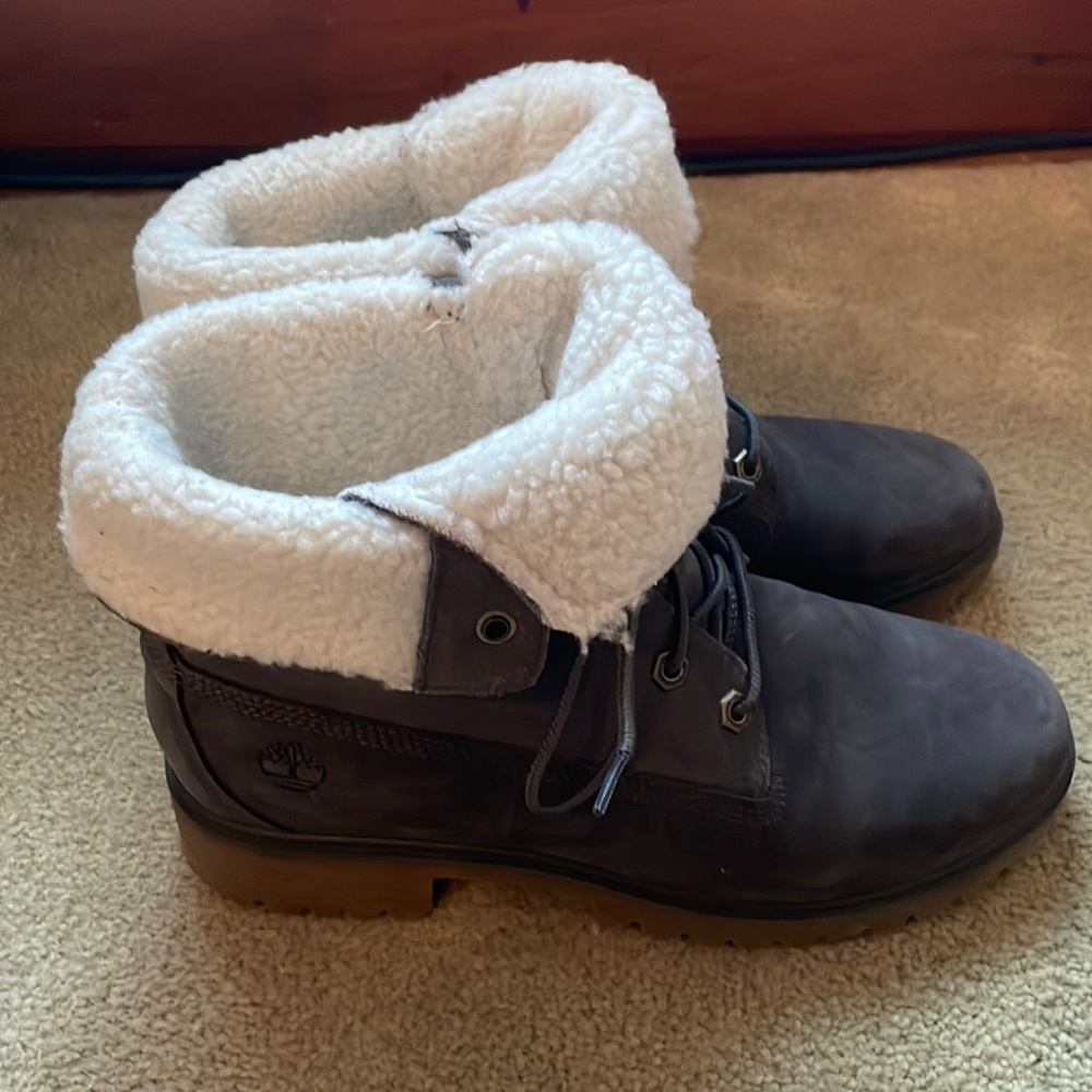 Women’s size 8 Timberland boots